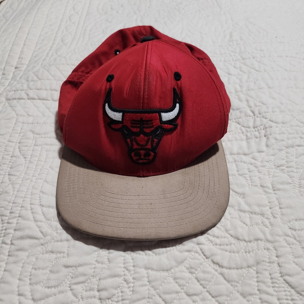 Mitchell & Ness Chicago Bulls Snapback Hat Red Tan NBA Basketball Cap Adjustable